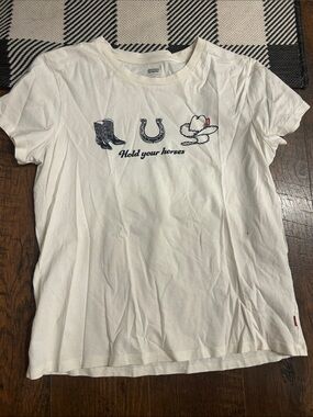 Levi's Hold your Horses target tee